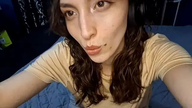 Snapshot of CindyLight chatting on April 19, 2026, 6:10 pm CindyLight online show from April 19, 2026, 6:10 pm