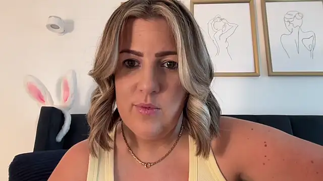 annabellewarick online show from June 1, 2026, 3:11 pm