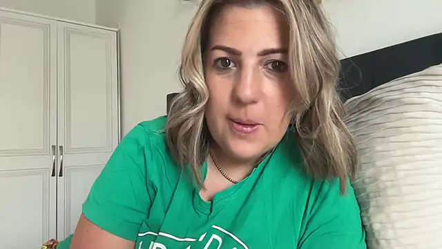 annabellewarick online show from July 4, 2026, 7:15 am