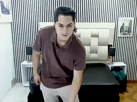 Alex Wolft online show from May 15, 2026, 1:31 pm