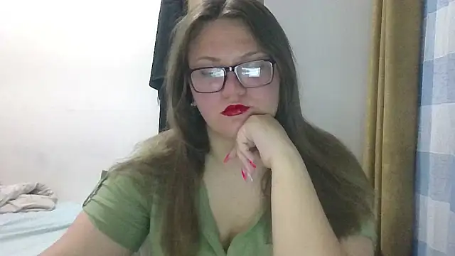 Snapshot of MuseChic_Wild chatting on June 3, 2026, 7:40 pm MuseChic Wild online show from June 3, 2026, 7:40 pm