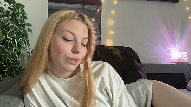 Fanny Fresh online show from June 26, 2026, 8:09 am