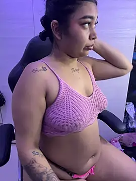 Latin-Mommy online show from March 9, 2026, 12:58 am