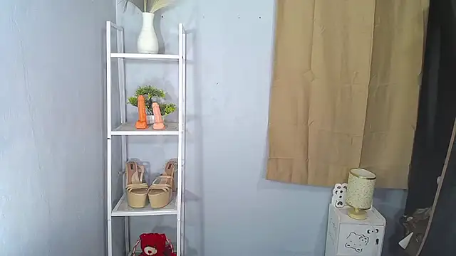 MaterialDuoTransxxx online show from April 22, 2026, 3:30 pm