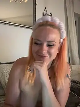 Snapshot of Fiebie_licious_ chatting on June 22, 2026, 12:38 am Fiebie licious online show from June 22, 2026, 12:38 am