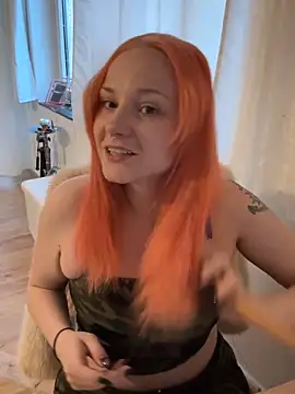 Snapshot of Fiebie_licious_ chatting on April 24, 2026, 4:14 am Fiebie licious online show from April 24, 2026, 4:14 am