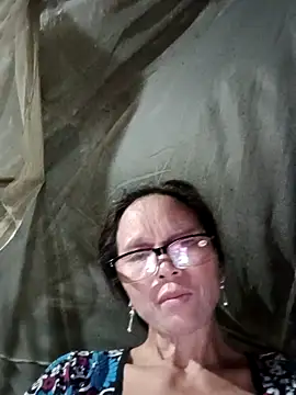 Tina6886 online show from April 16, 2026, 8:09 pm