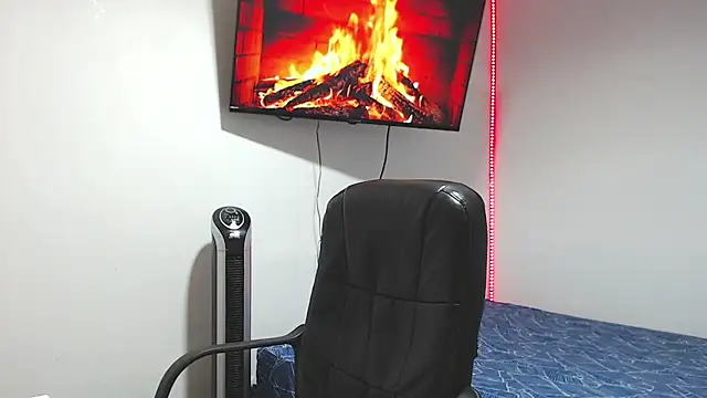 JUAN CAMILOXXX online show from March 17, 2026, 4:15 am