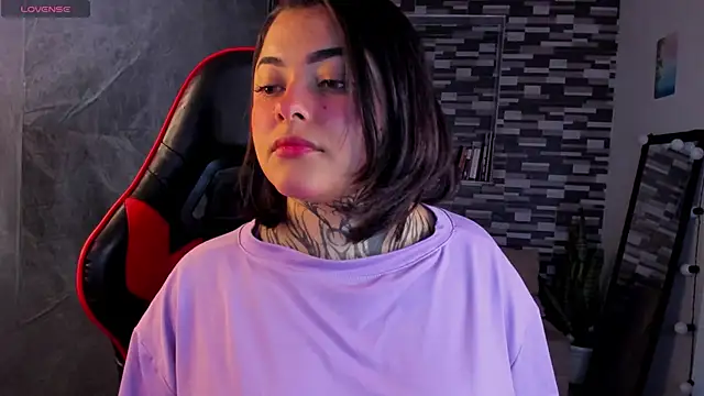 Sophiia cherry online show from April 19, 2026, 6:10 pm