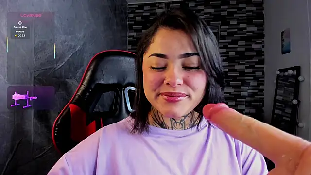 Sophiia cherry online show from March 16, 2026, 5:26 pm