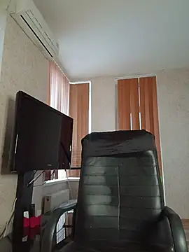 EhidnaLowq online show from April 15, 2026, 6:19 am