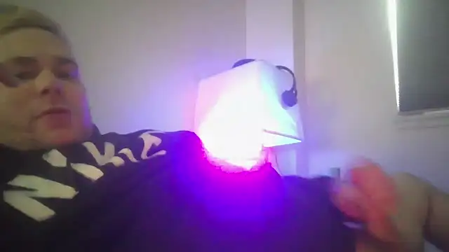 occasionalride1 online show from April 6, 2026, 2:07 pm