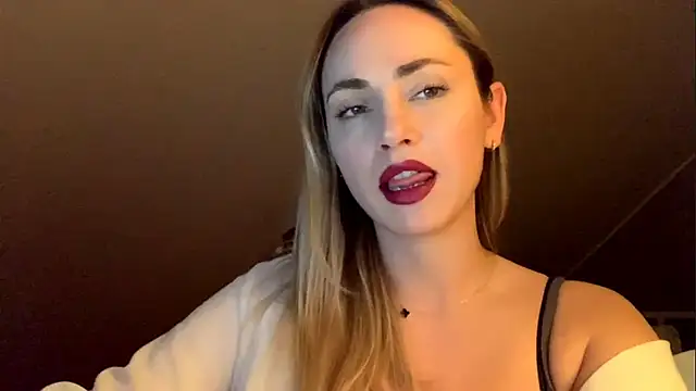 ScarlettSensitive online show from March 24, 2026, 9:15 pm