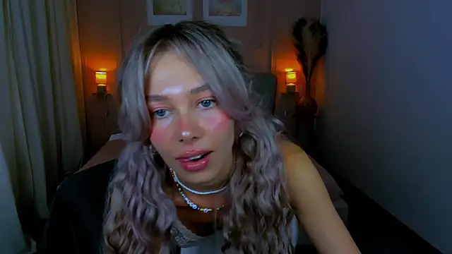 Snapshot of LuluAlis chatting on July 25, 2026, 6:03 pm LuluAlis online show from July 25, 2026, 6:03 pm