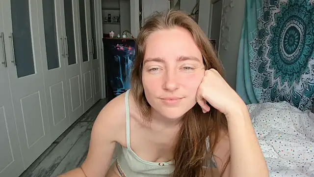 LiaSasha online show from April 28, 2026, 11:47 am