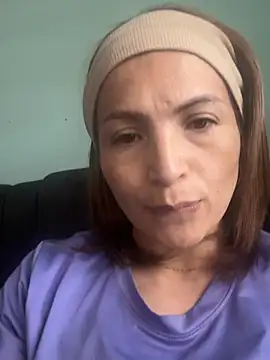 Snapshot of VivienneNoir chatting on July 18, 2026, 1:41 pm VivienneNoir online show from July 18, 2026, 1:41 pm