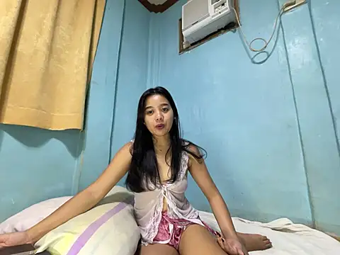 Snapshot of pinay_celebrity chatting on April 16, 2026, 9:32 am pinay celebrity online show from April 16, 2026, 9:32 am