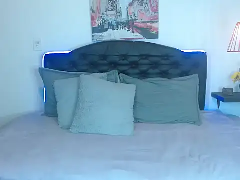 Mylu xx online show from April 18, 2026, 7:07 pm