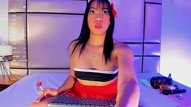 ValeriaRey  online show from April 11, 2026, 8:12 pm