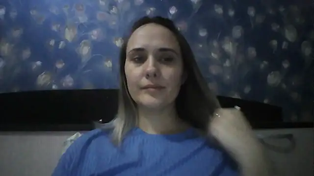 Alisa07qw online show from March 18, 2026, 1:02 pm