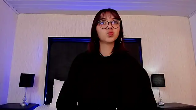 LilithBluum online show from March 31, 2026, 11:23 am