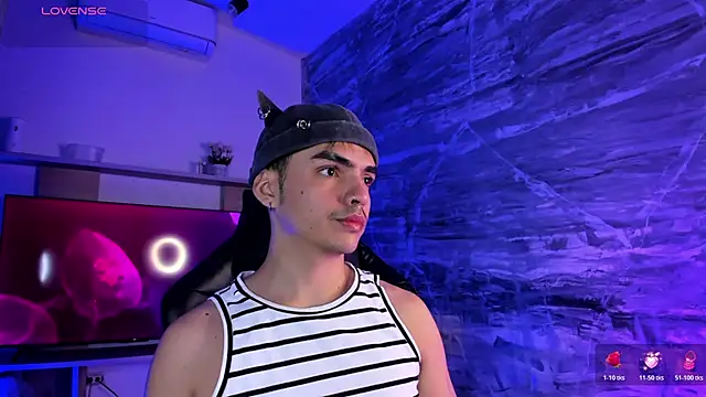 NicoKinggs  online show from April 5, 2026, 1:51 pm