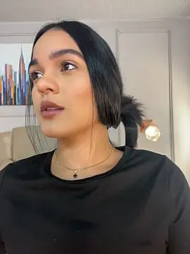 Bella-Ferrer online show from April 23, 2026, 6:53 pm