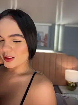 Bella-Ferrer online show from April 10, 2026, 6:26 pm