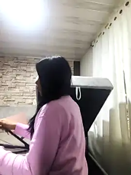 Camillemonroe  online show from April 25, 2026, 7:44 am