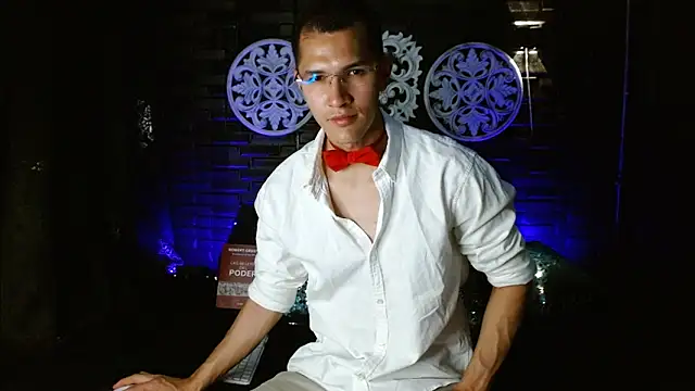 MilanDavid1 online show from March 26, 2026, 5:44 pm