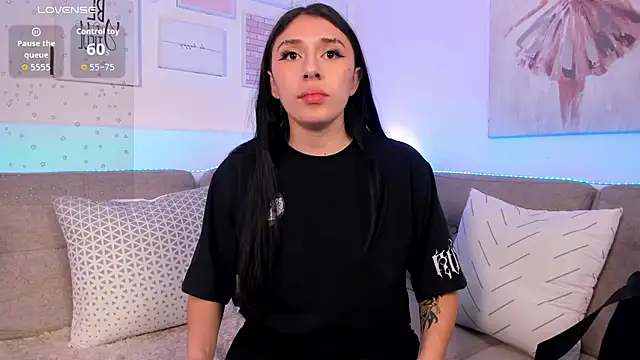 Zoey monroe online show from June 19, 2026, 1:28 pm
