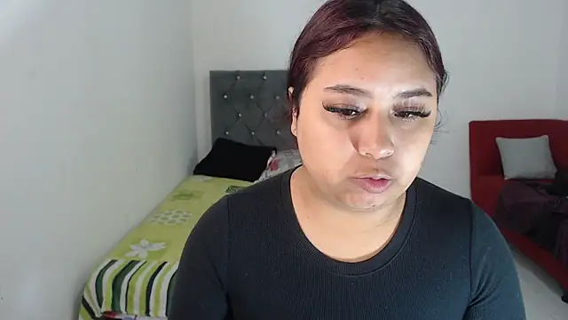 candymorena69 online show from May 25, 2026, 12:26 pm