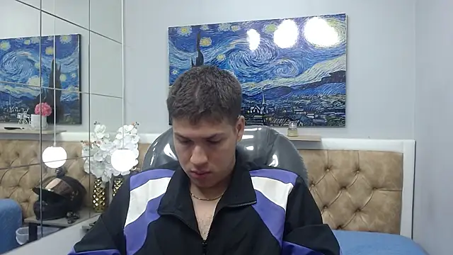 AlessandroFranco online show from June 3, 2026, 1:23 pm