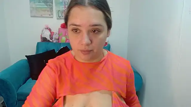 Snapshot of veronicaparkersex chatting on May 25, 2026, 12:26 pm veronicaparkersex online show from May 25, 2026, 12:26 pm