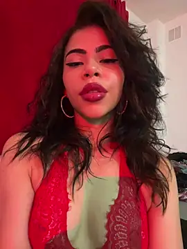 MiaReidd online show from May 18, 2026, 11:09 pm