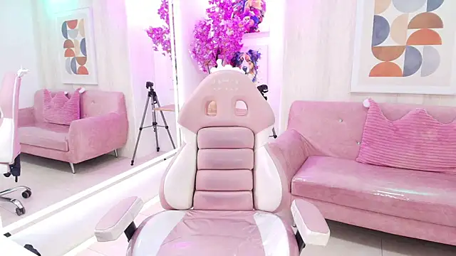 Gabriela meow online show from March 29, 2026, 3:41 am