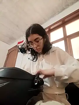 Molly A online show from April 3, 2026, 3:40 pm