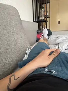 curvedlongdick online show from April 20, 2026, 9:45 am