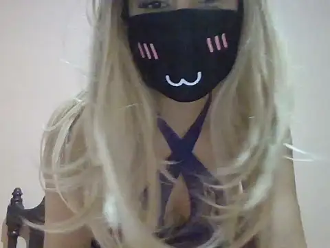 Vikkyy69 online show from June 6, 2026, 1:44 am