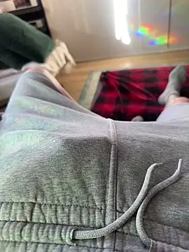 maniackle online show from April 12, 2026, 7:44 am