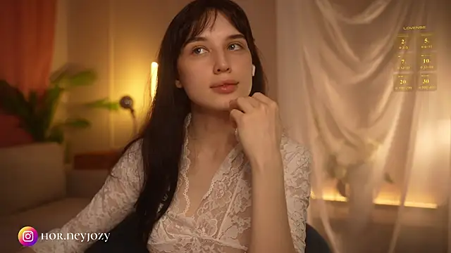 horneyjozy online show from May 23, 2026, 6:18 pm