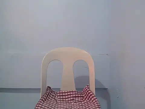 Andrea Bloom19 online show from April 13, 2026, 4:05 am