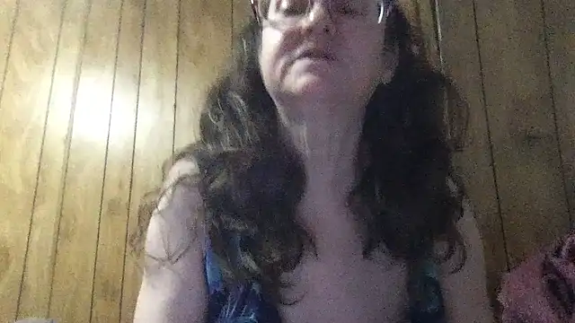 Snapshot of milfmichelle69 chatting on July 26, 2026, 12:23 pm milfmichelle69 online show from July 26, 2026, 12:23 pm