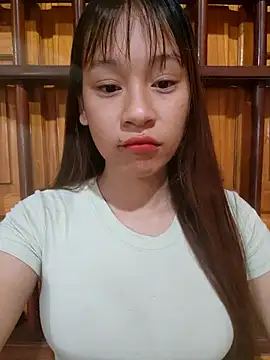 Snapshot of -Hicici- chatting on July 9, 2026, 11:48 pm -Hicici- online show from July 9, 2026, 11:48 pm