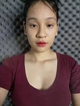 Snapshot of -Hicici- chatting on July 15, 2026, 12:28 am -Hicici- online show from July 15, 2026, 12:28 am