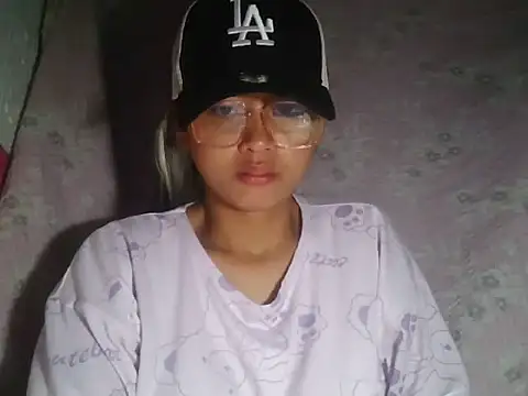 SAM SMILE XOXO online show from March 25, 2026, 11:58 pm