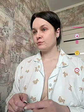 Snapshot of HubbaBaby chatting on April 27, 2026, 1:09 pm HubbaBaby online show from April 27, 2026, 1:09 pm