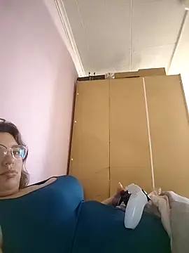 Angelika l online show from April 14, 2026, 10:53 am