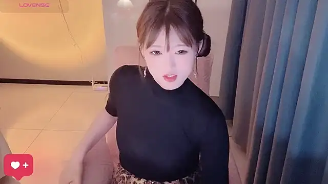 Snapshot of winnie-ww chatting on May 15, 2026, 11:52 am winnie-ww online show from May 15, 2026, 11:52 am