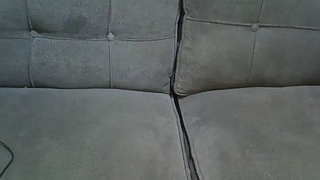 laura-lover online show from April 3, 2026, 9:10 pm